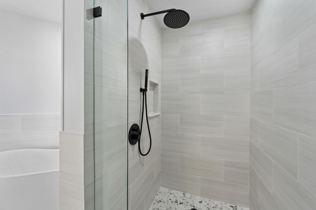 For Sale: $1,750,000 (4 beds, 3 baths, 2724 Square Feet)