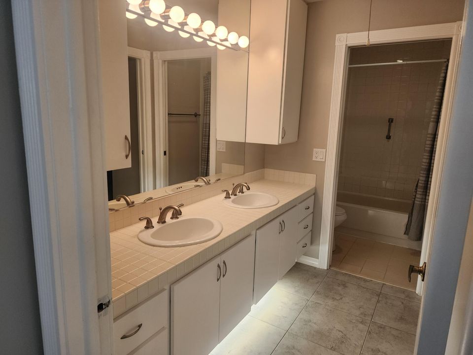 En Renta: $2,500 (3 camas, 2 baños, 1296 Pies cuadrados)