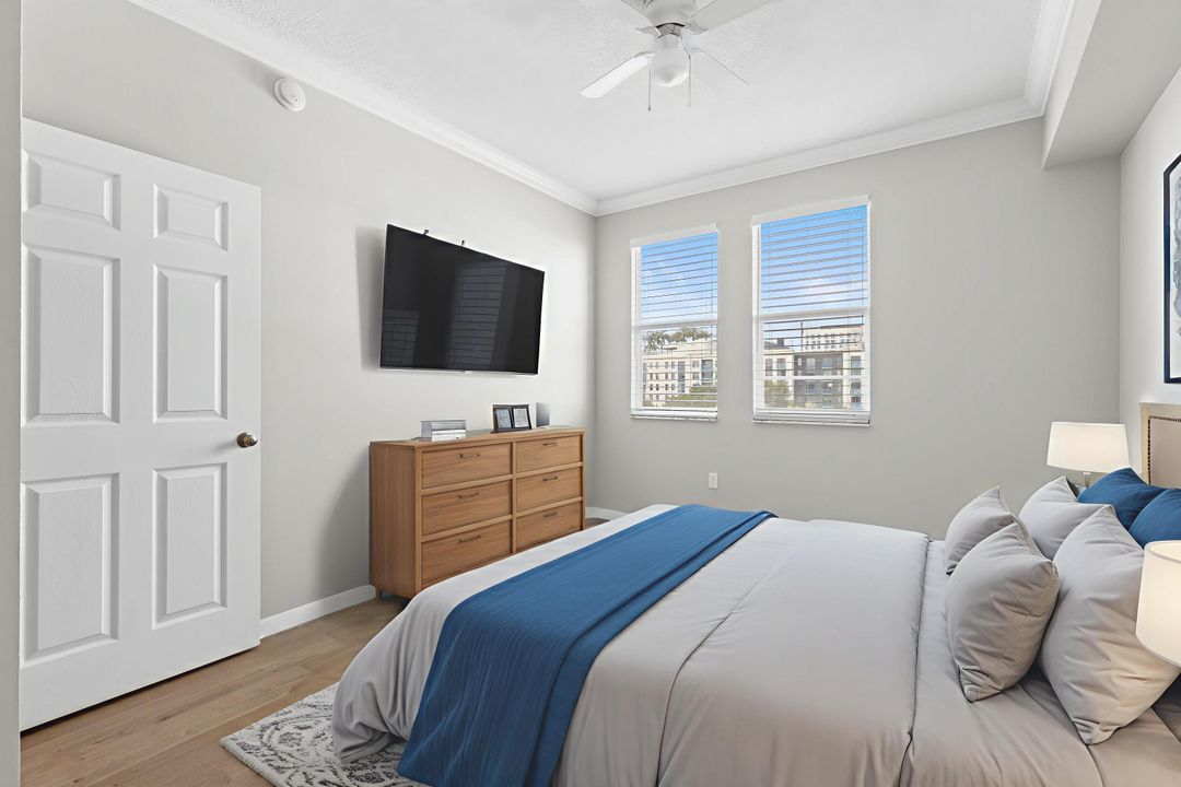 For Sale: $262,500 (1 beds, 1 baths, 760 Square Feet)