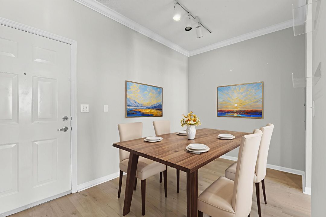 For Sale: $262,500 (1 beds, 1 baths, 760 Square Feet)