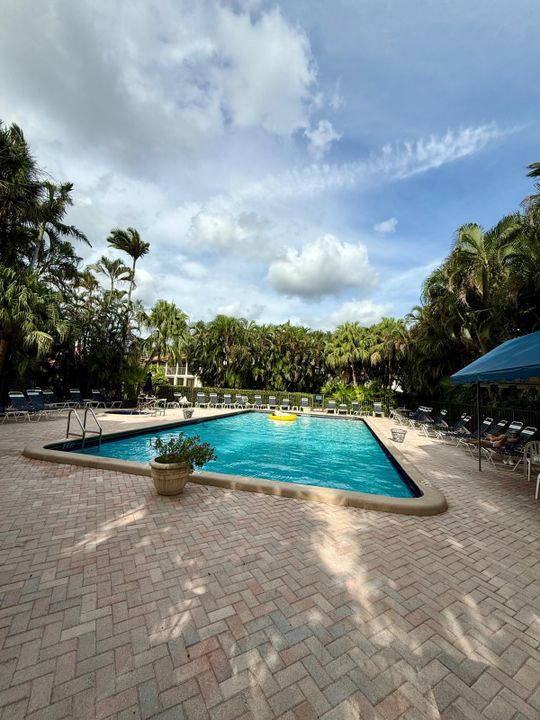 На продажу: $395,000 (3 спален, 2 ванн, 1572 Квадратных фут)