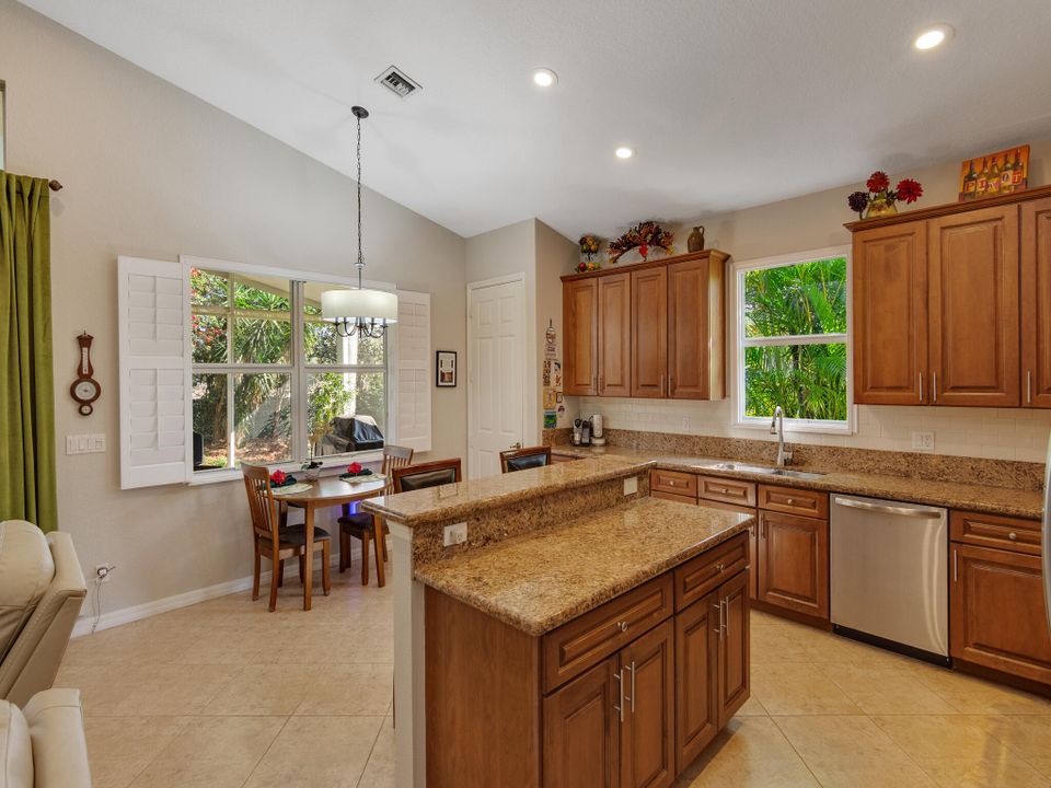 待售: $400,000 (3 贝兹, 2 浴室, 2150 平方英尺)