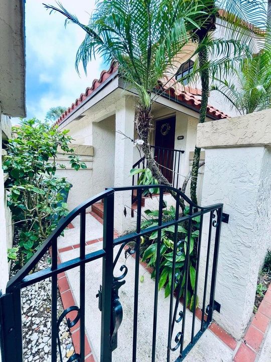 На продажу: $395,000 (3 спален, 2 ванн, 1572 Квадратных фут)