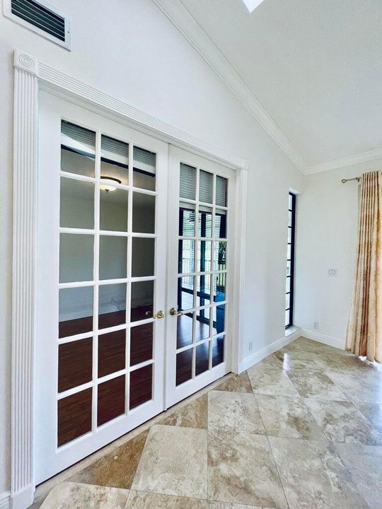 На продажу: $395,000 (3 спален, 2 ванн, 1572 Квадратных фут)