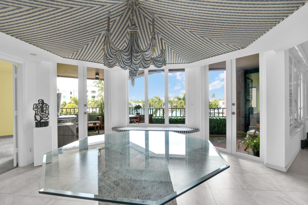 待售: $1,050,000 (2 贝兹, 2 浴室, 1630 平方英尺)