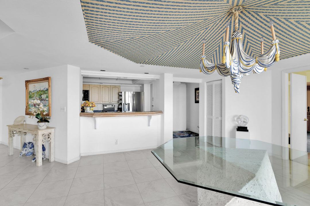 待售: $1,050,000 (2 贝兹, 2 浴室, 1630 平方英尺)