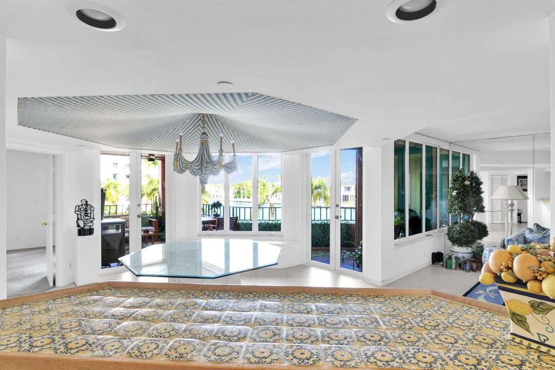 待售: $1,050,000 (2 贝兹, 2 浴室, 1630 平方英尺)