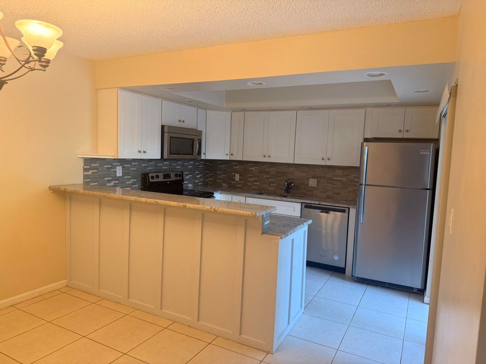 На продажу: $315,000 (2 спален, 2 ванн, 1236 Квадратных фут)