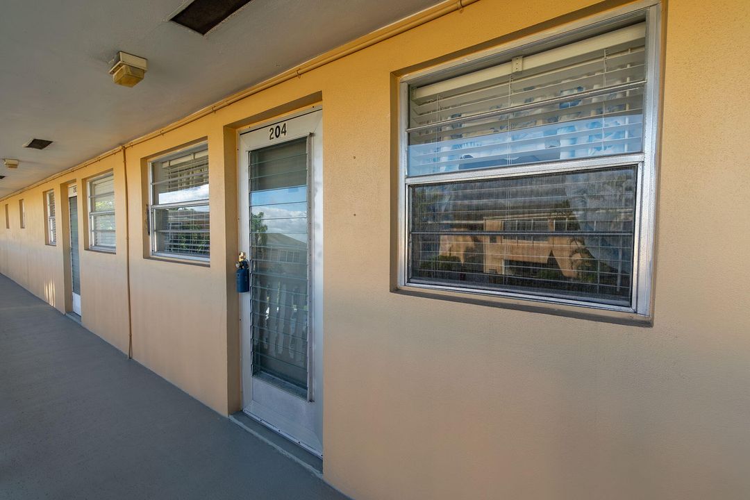 For Rent: $1,400 (1 beds, 1 baths, 624 Square Feet)