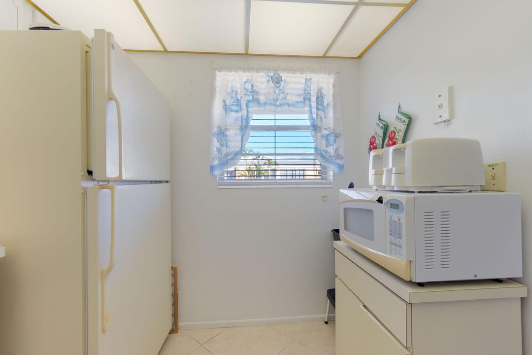 For Rent: $1,400 (1 beds, 1 baths, 624 Square Feet)