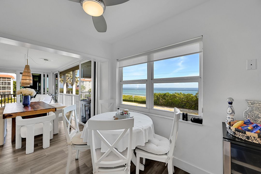 待售: $1,500,000 (3 贝兹, 2 浴室, 2217 平方英尺)