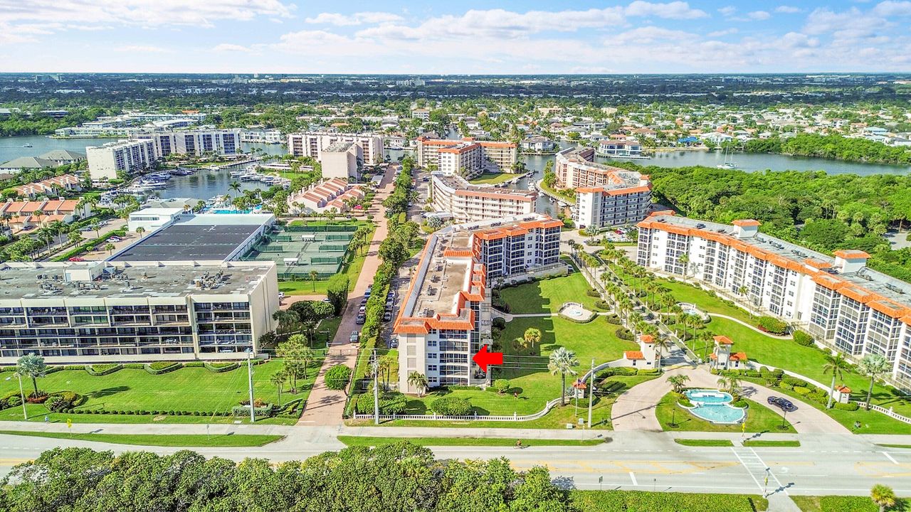 待售: $1,500,000 (3 贝兹, 2 浴室, 2217 平方英尺)