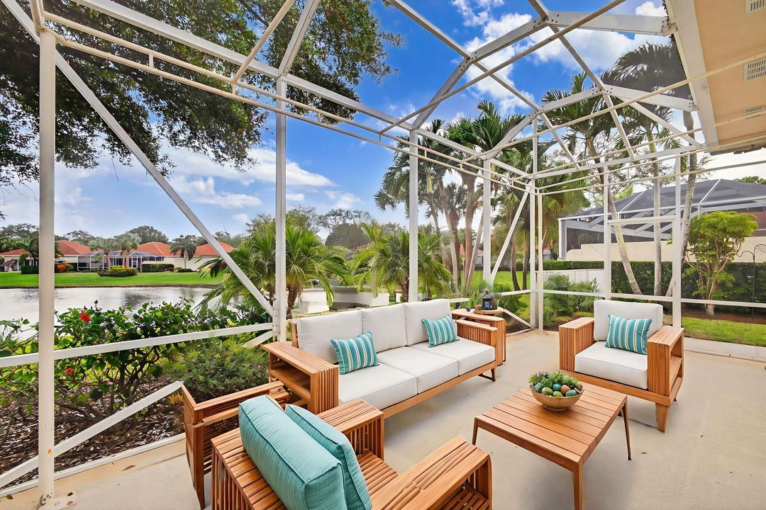 For Sale: $949,000 (3 beds, 2 baths, 2024 Square Feet)