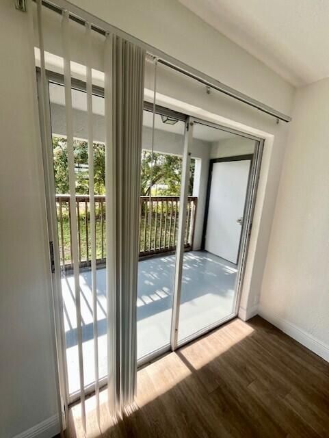 En Renta: $2,050 (2 camas, 2 baños, 26196 Pies cuadrados)