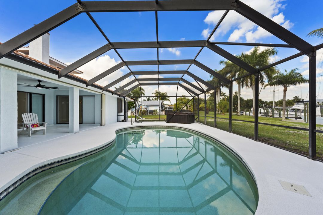 For Sale: $1,750,000 (4 beds, 3 baths, 2724 Square Feet)