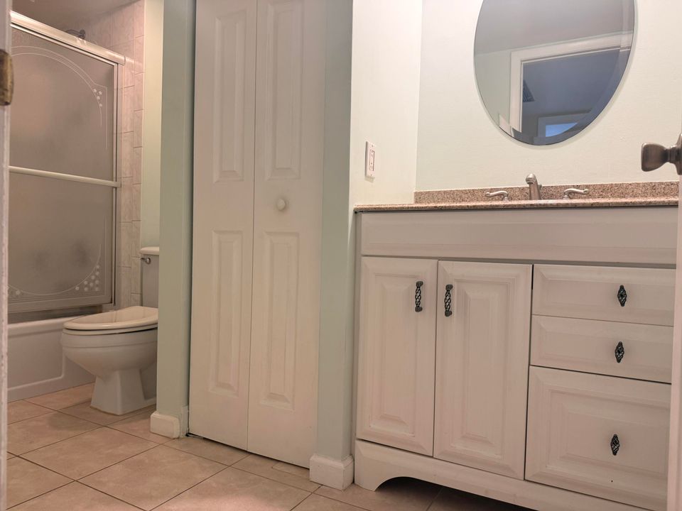 На продажу: $315,000 (2 спален, 2 ванн, 1236 Квадратных фут)