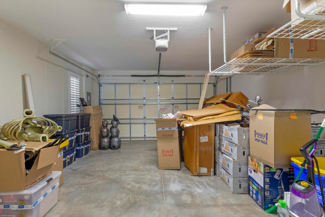 En Renta: $3,700 (3 camas, 2 baños, 2335 Pies cuadrados)