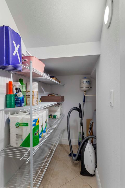 En Renta: $3,700 (3 camas, 2 baños, 2335 Pies cuadrados)