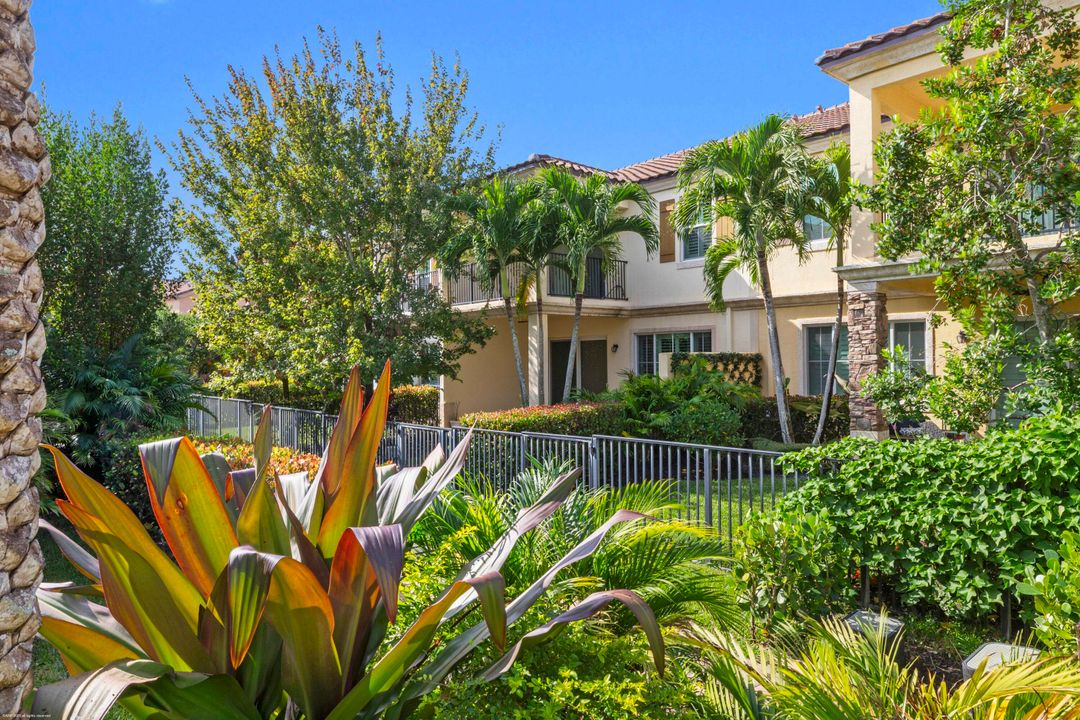 En Renta: $3,700 (3 camas, 2 baños, 2335 Pies cuadrados)