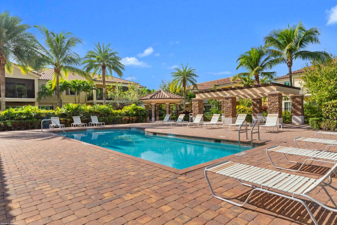 En Renta: $3,700 (3 camas, 2 baños, 2335 Pies cuadrados)