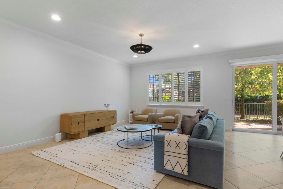 En Renta: $3,700 (3 camas, 2 baños, 2335 Pies cuadrados)