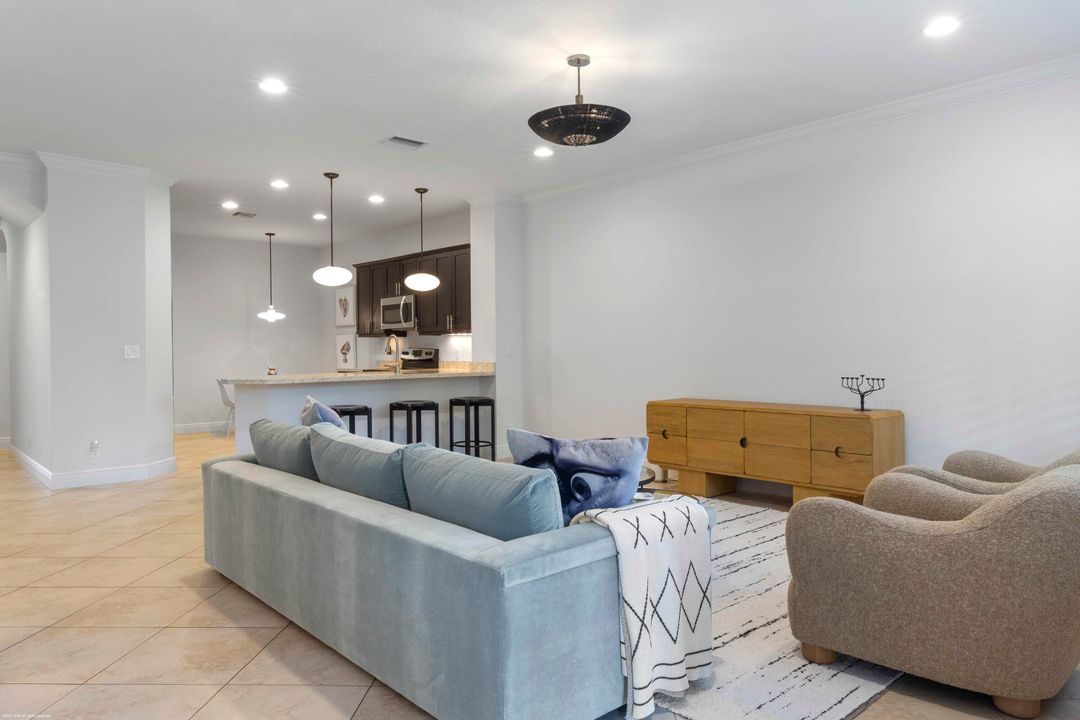 En Renta: $3,700 (3 camas, 2 baños, 2335 Pies cuadrados)