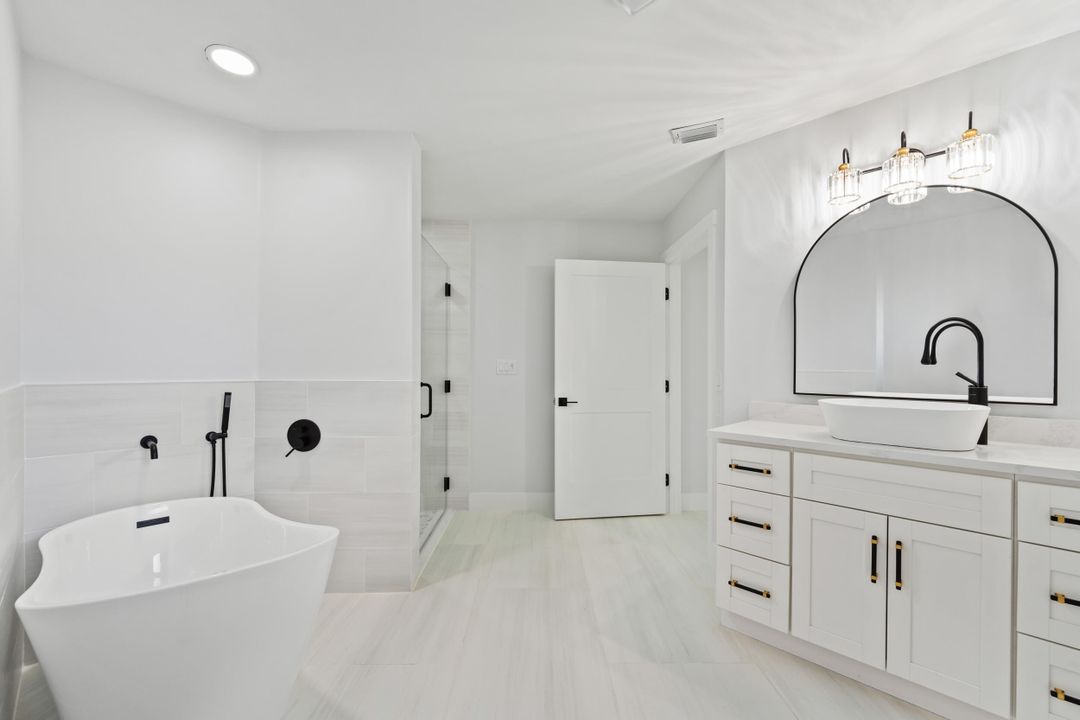 For Sale: $1,750,000 (4 beds, 3 baths, 2724 Square Feet)