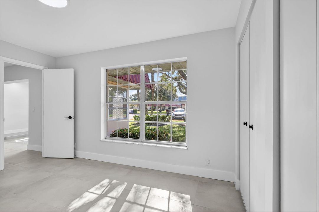 For Sale: $225,000 (2 beds, 1 baths, 1024 Square Feet)