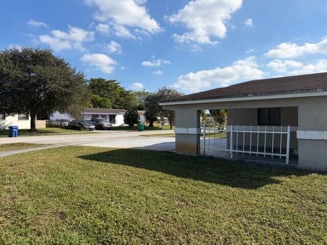 En Renta: $2,500 (4 camas, 2 baños, 1250 Pies cuadrados)