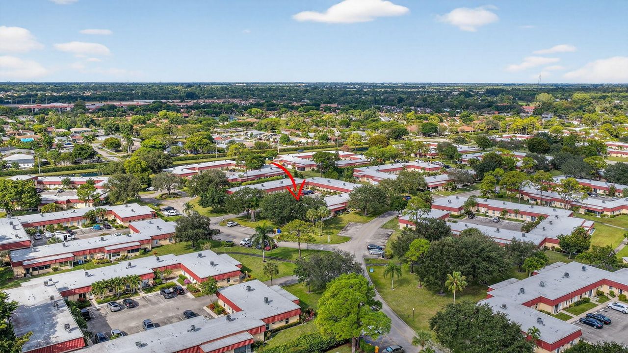 For Sale: $225,000 (2 beds, 1 baths, 1024 Square Feet)