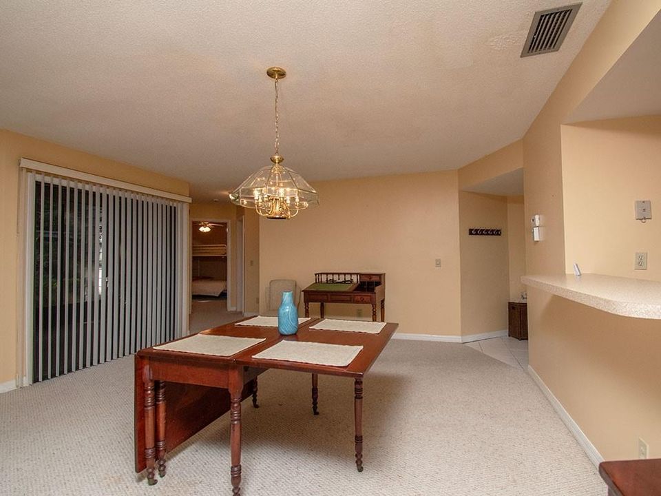 待售: $250,000 (3 贝兹, 2 浴室, 1573 平方英尺)