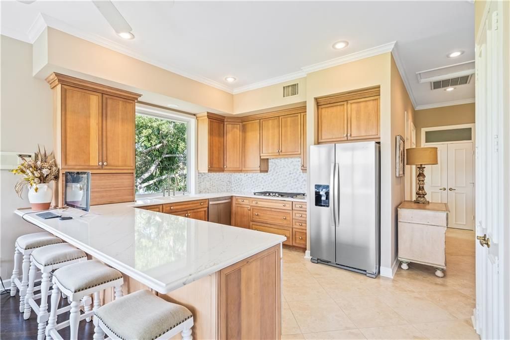 En Venta: $1,550,000 (4 camas, 3 baños, 3746 Pies cuadrados)