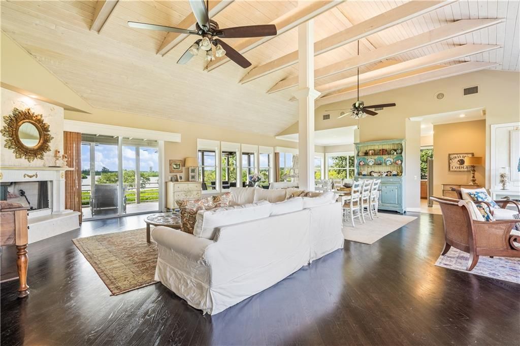 En Venta: $1,550,000 (4 camas, 3 baños, 3746 Pies cuadrados)