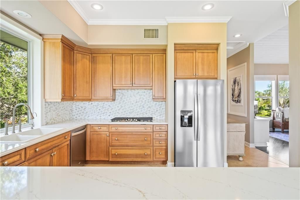 En Venta: $1,550,000 (4 camas, 3 baños, 3746 Pies cuadrados)