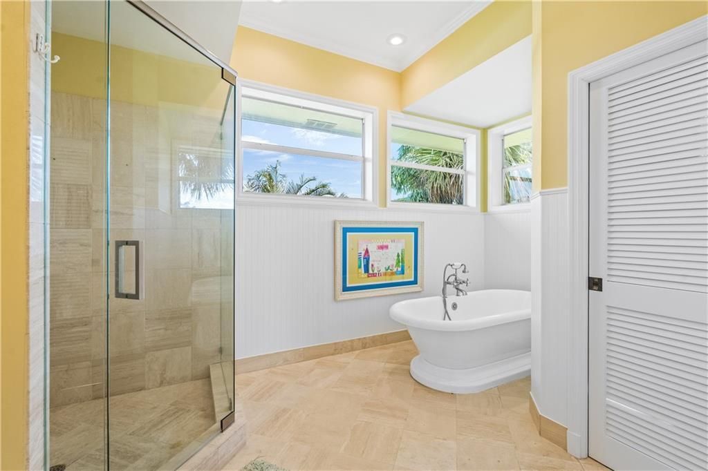 En Venta: $1,550,000 (4 camas, 3 baños, 3746 Pies cuadrados)