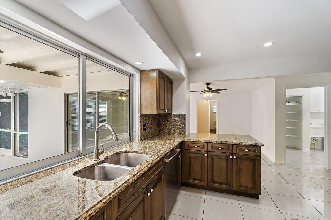 En Renta: $7,800 (2 camas, 2 baños, 2155 Pies cuadrados)