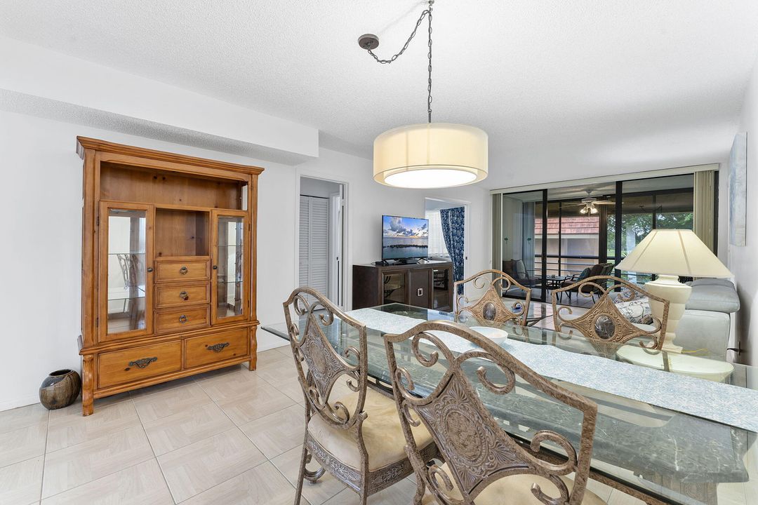 待售: $175,000 (2 贝兹, 2 浴室, 1196 平方英尺)