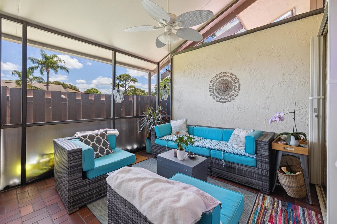 En Venta: $275,000 (2 camas, 2 baños, 1255 Pies cuadrados)