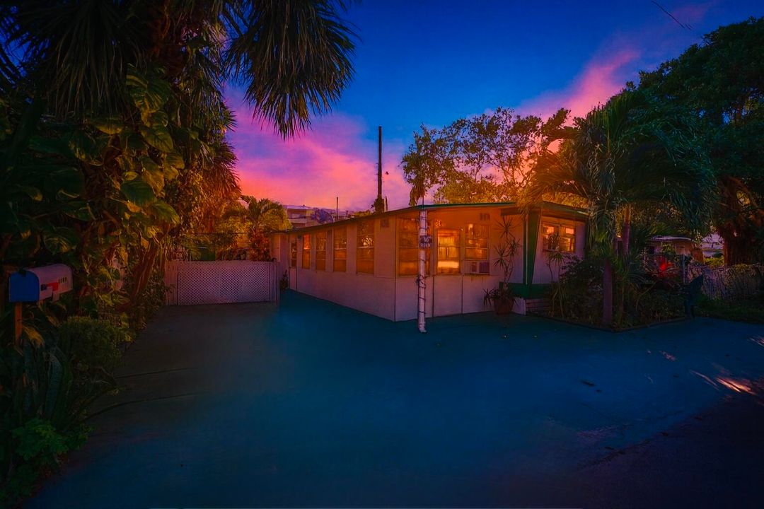 待售: $250,000 (2 贝兹, 2 浴室, 952 平方英尺)