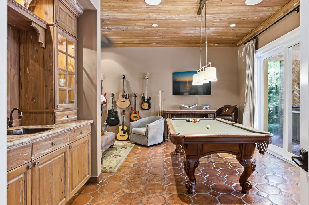 For Sale: $10,000,000 (5 beds, 5 baths, 4916 Square Feet)