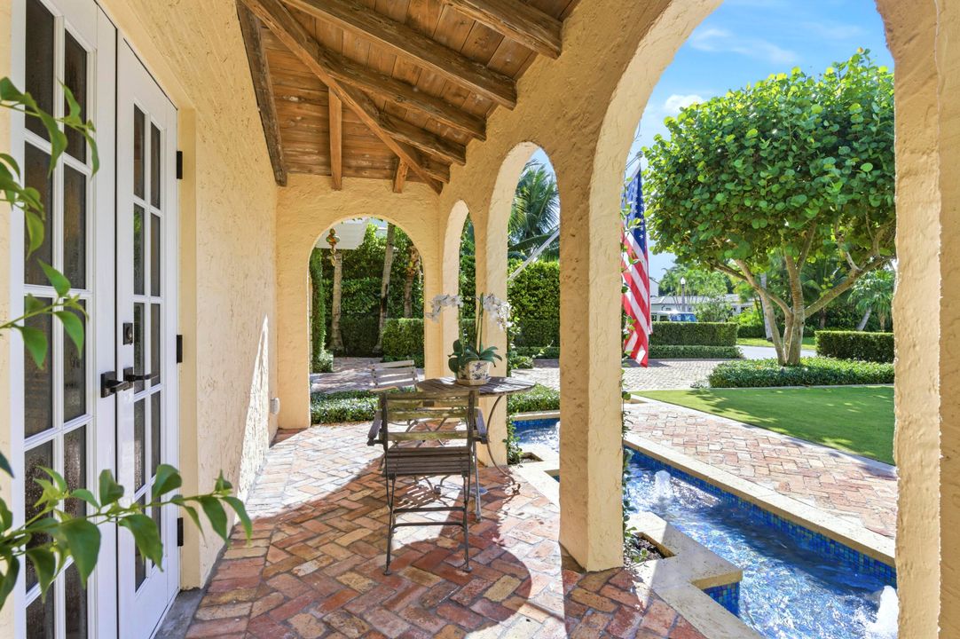 For Sale: $10,000,000 (5 beds, 5 baths, 4916 Square Feet)