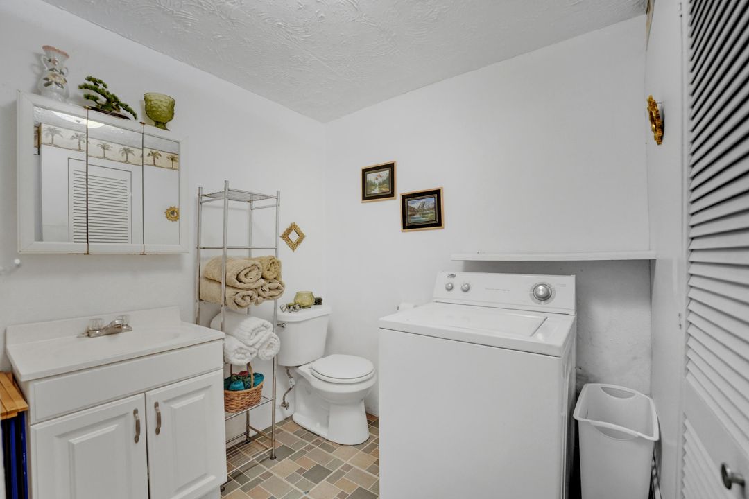 待售: $250,000 (2 贝兹, 2 浴室, 952 平方英尺)