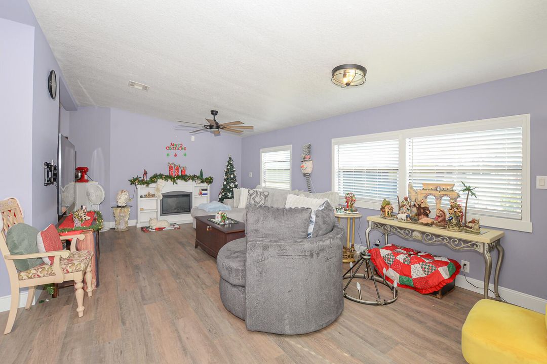 En Venta: $235,000 (2 camas, 2 baños, 1534 Pies cuadrados)