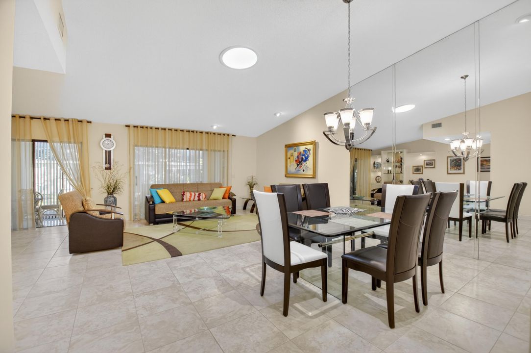 En Venta: $385,000 (2 camas, 2 baños, 1619 Pies cuadrados)