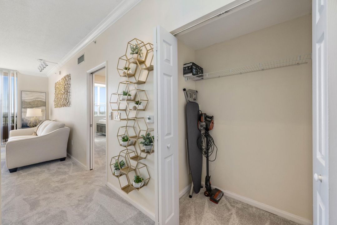 En Venta: $449,000 (1 camas, 1 baños, 706 Pies cuadrados)