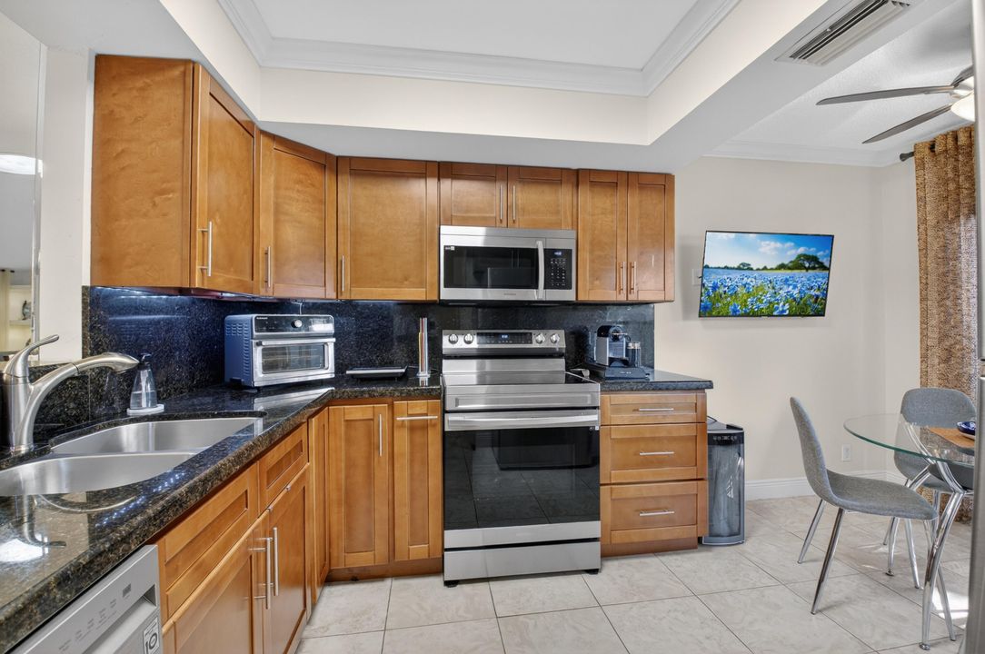 En Venta: $385,000 (2 camas, 2 baños, 1619 Pies cuadrados)