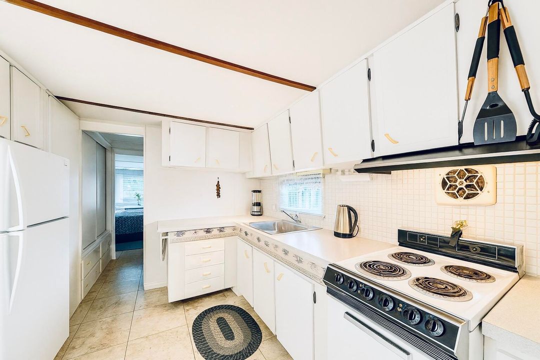 待售: $250,000 (2 贝兹, 2 浴室, 952 平方英尺)