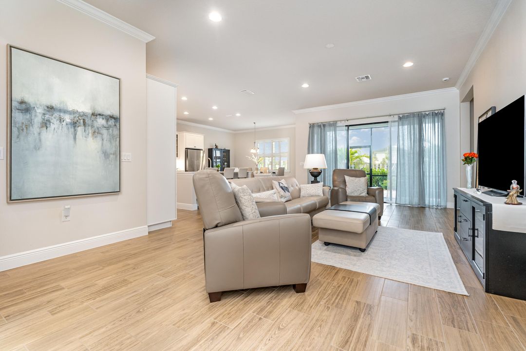 待售: $838,000 (4 贝兹, 3 浴室, 2536 平方英尺)