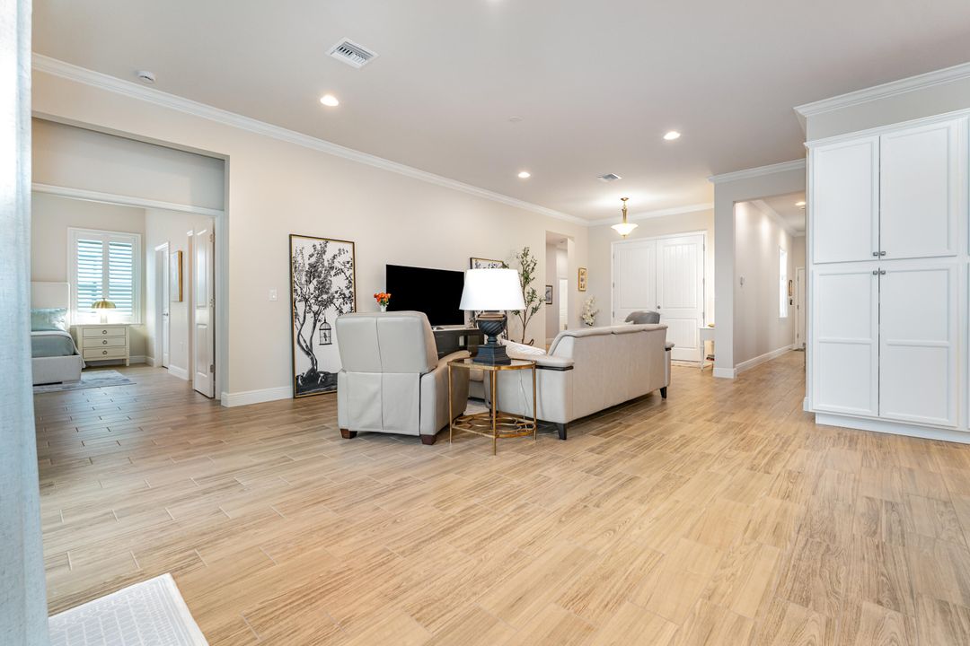 待售: $838,000 (4 贝兹, 3 浴室, 2536 平方英尺)