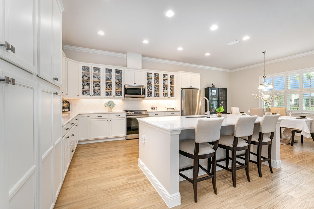 待售: $838,000 (4 贝兹, 3 浴室, 2536 平方英尺)